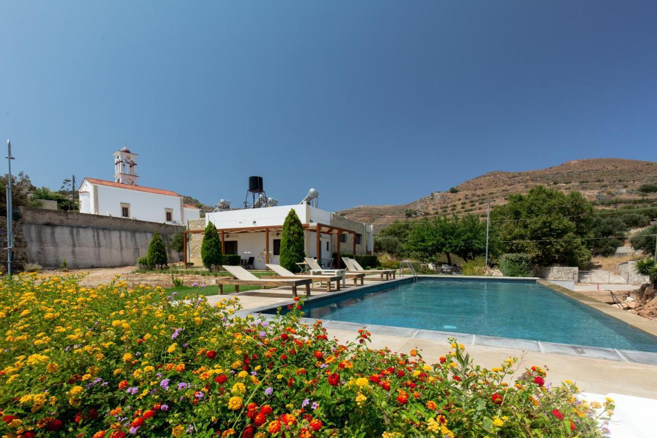 Agarathos Traditional Rooms With Pool Kalivianí Eksteriør bilde