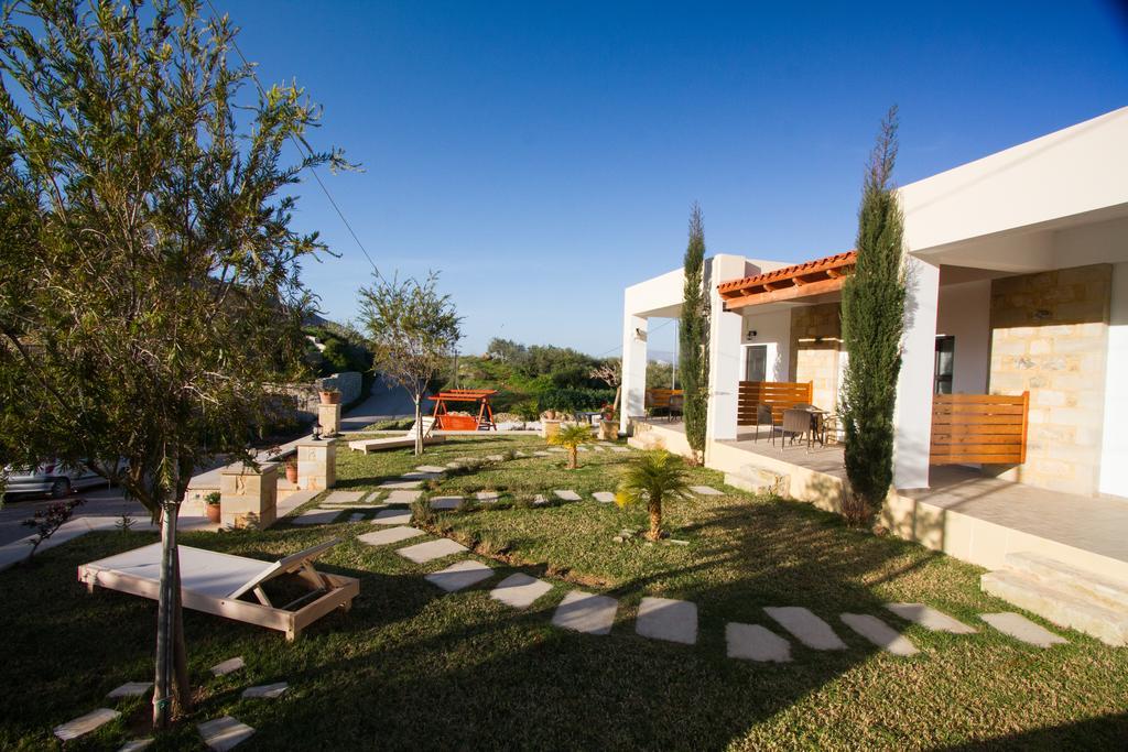 Agarathos Traditional Rooms With Pool Kalivianí Eksteriør bilde