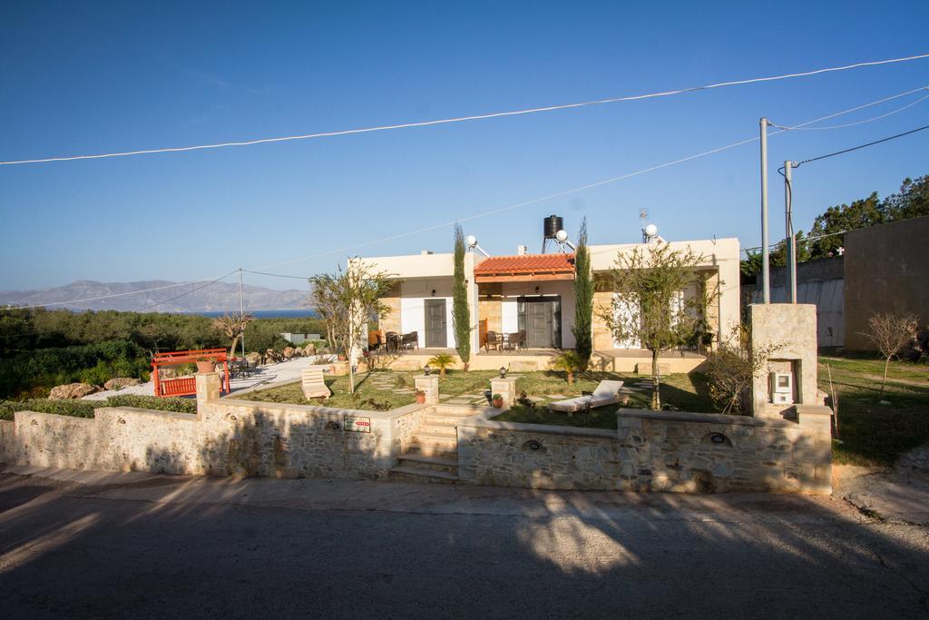 Agarathos Traditional Rooms With Pool Kalivianí Eksteriør bilde