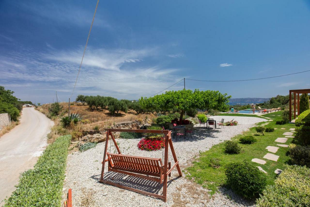 Agarathos Traditional Rooms - Pool - Kaliviani -On The Road To Balos Eksteriør bilde